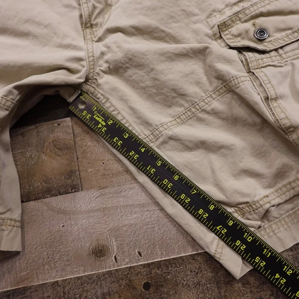 Levi's Cargo Shorts - Men's Size‎ 32 Beige